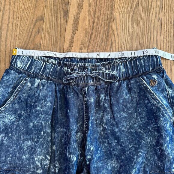 Indigo Rein Cargo Capri Pants Size Medium - Picture 8 of 11